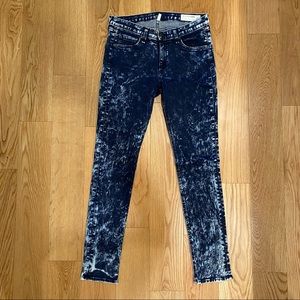 Rag & Bone Acid Wash Skinny Jean - Size 30